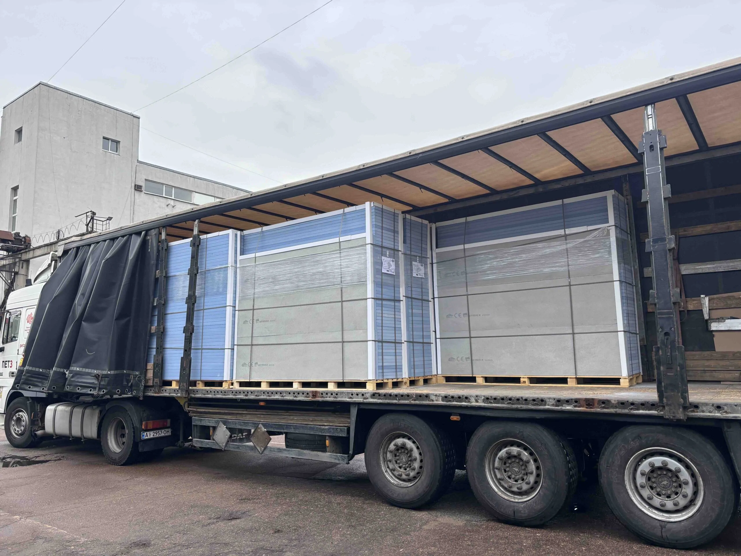 Нова партія плит Marmox вже на складі Prestige Comfort